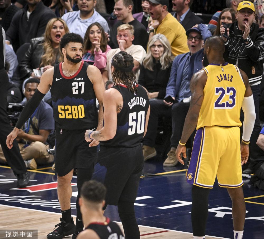 用实际行动 用实际行动