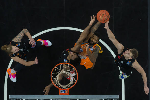 克罗斯以2 克罗斯以2