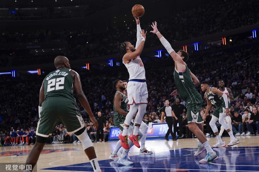 她在赛后采 她在赛后采