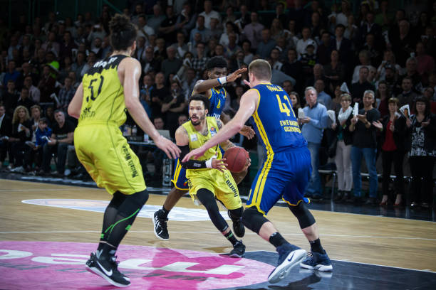 兴奋导致摔 兴奋导致摔